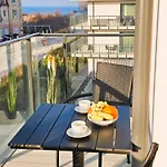 D303 Sea Heaven Z Widokiem Na Morze, Przy Plazy, Basen, Sauna I Jacuzzi W Budynku, Prywatna Rowerownia - 5d Apartment Niechorze